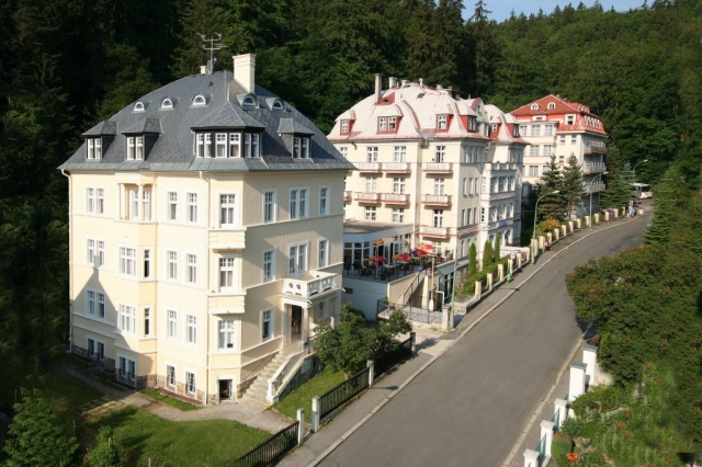 Lázně Mánes - nabídka ubytování v našich hotelích Čapek, Mánes I, Mánes II.